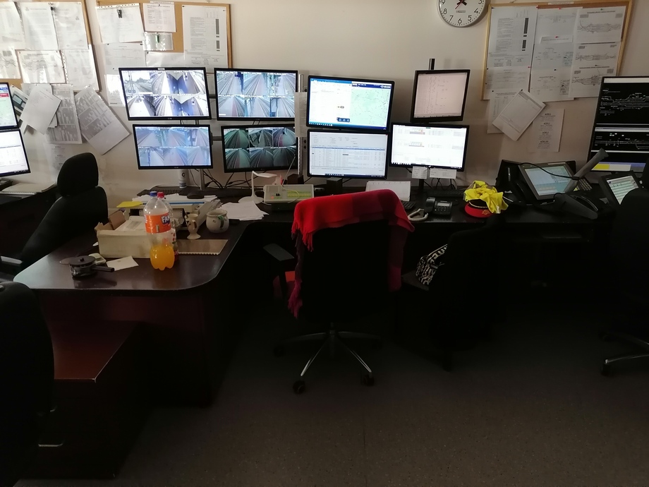 Püspökladány KÖFI-irányítók szolgálati helye: a munkáltató szerint is megalapozottak tagtársaink panaszai, még idén korszerűsítik a világítást, cserélik az irodabútorokat!